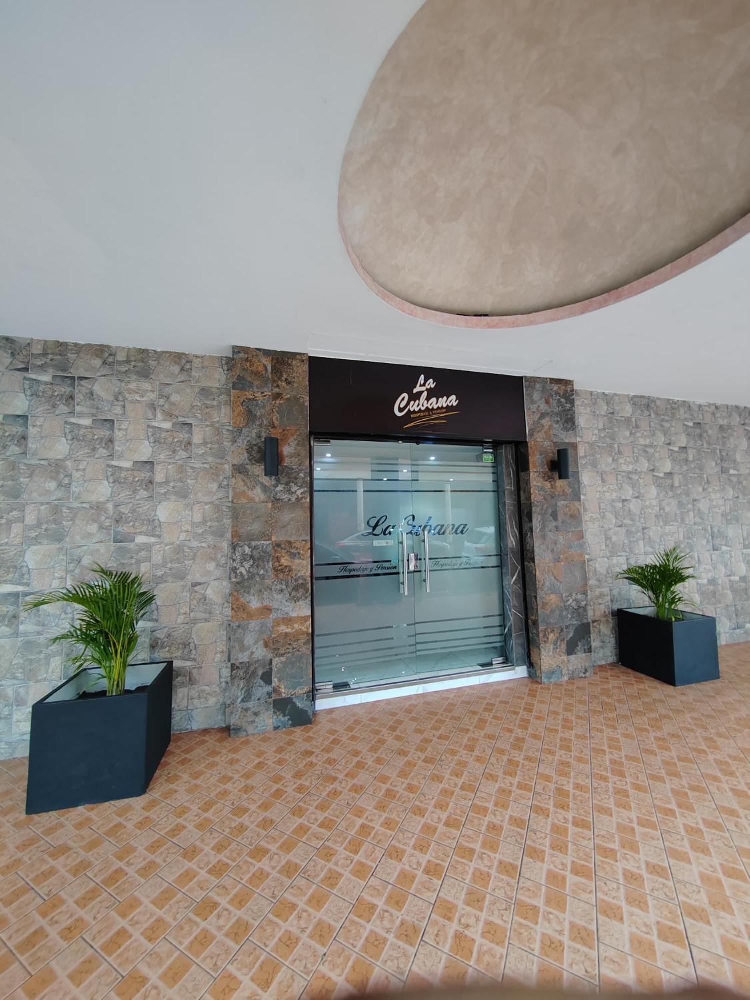 La Cubana Hotel & Suites Colón Exterior foto